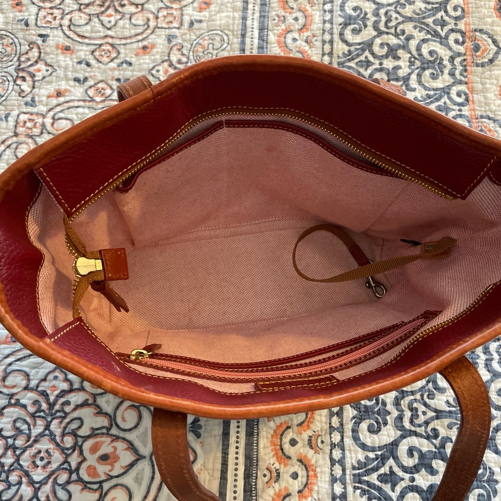Dooney & Bourke Red Pebble Leather purse - Picture 4 of 4